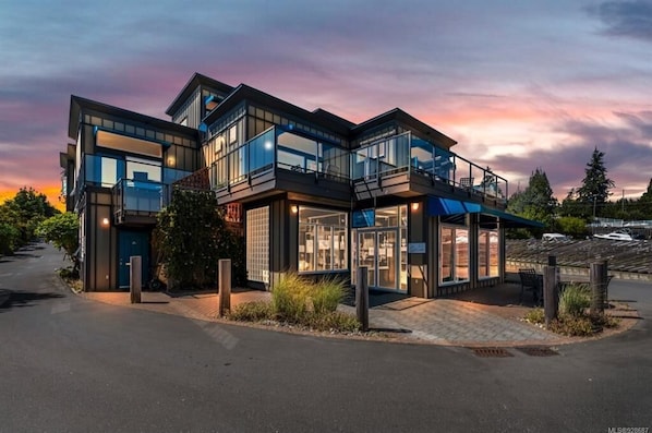 Ocean View Penthouse-Sooke Harbour Resort