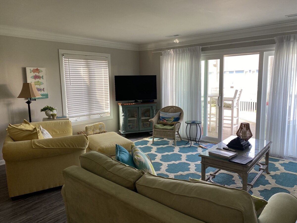 Family beach condo, Indian Beach, NC