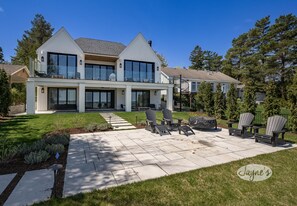 Georgian Bay Side Patio, Seating &amp; Fire Table