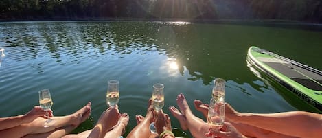 Cheers to summer at the lakehouse!