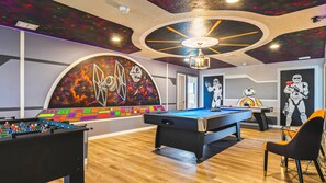 Spielezimmer