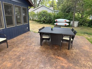 Enjoy meals with your family and friends at the extra large patio table.