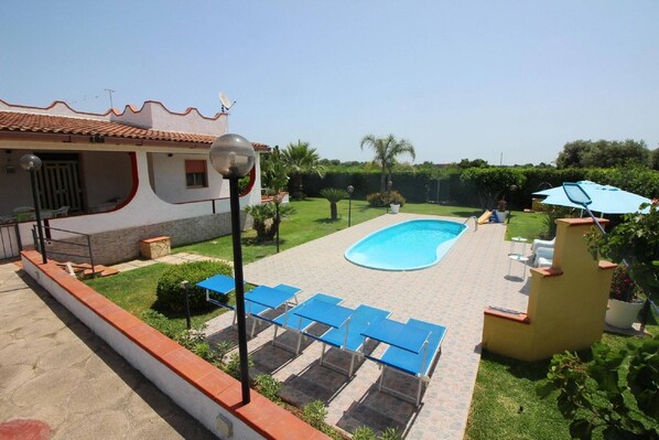 Holiday Home Swimming Pool