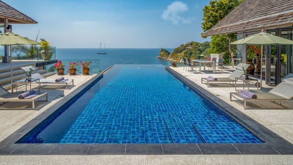 Infinity pool