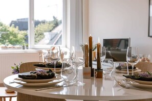 Dining area details
