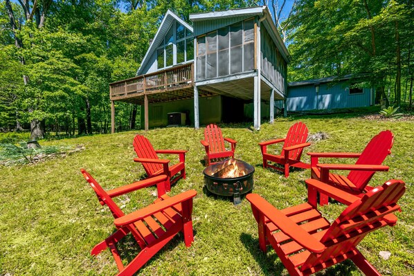 Welcome to Sleepy Creek Chalet!