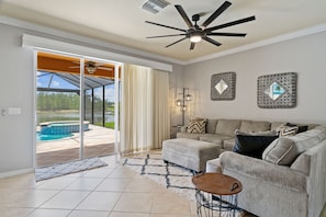 Living Room with great view of lanai