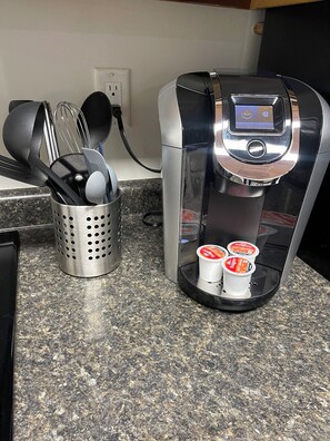 Kaffee und/oder Kaffeemaschine