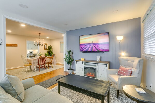 Berryville Vacation Rental | 3BR | 1BA | 2 Steps to Enter | 1,324 Sq Ft