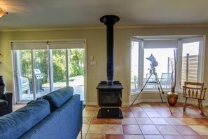 Wood fireplace