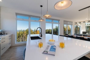 Kitchen (1)