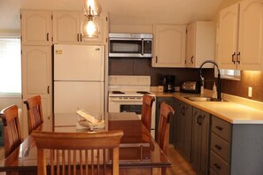 Kitchen (2)