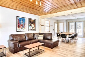 Living room (1)