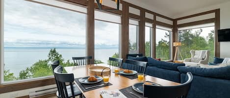 Dining room, living room and spectacular view