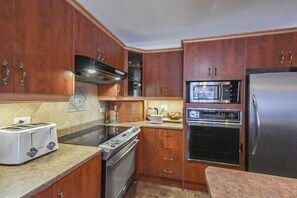 Kitchen (1)