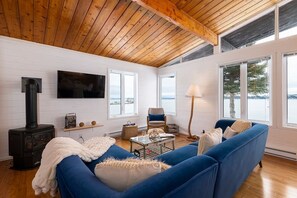 Living room (1)