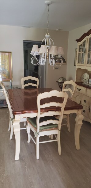 Dining area with leaves for table