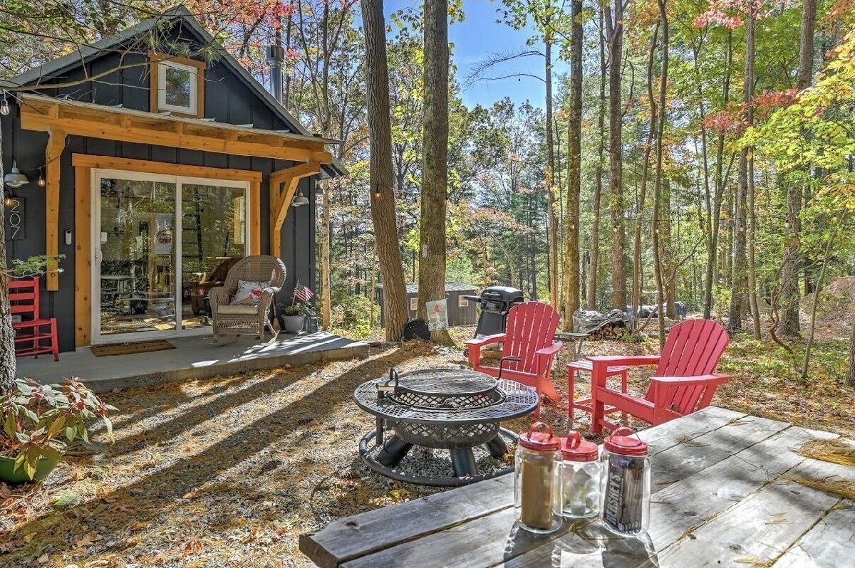 Hilltop Nest:Cozy 1BR Cottage Near Downtown Hendersonville