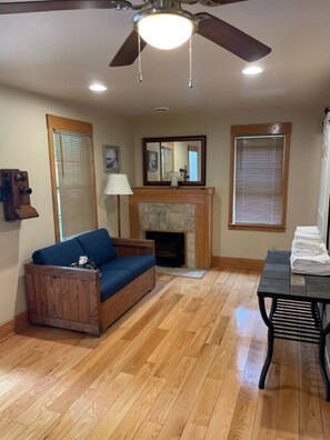 Stay In Ohiopyle - Sitting area