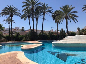 Swimming pool