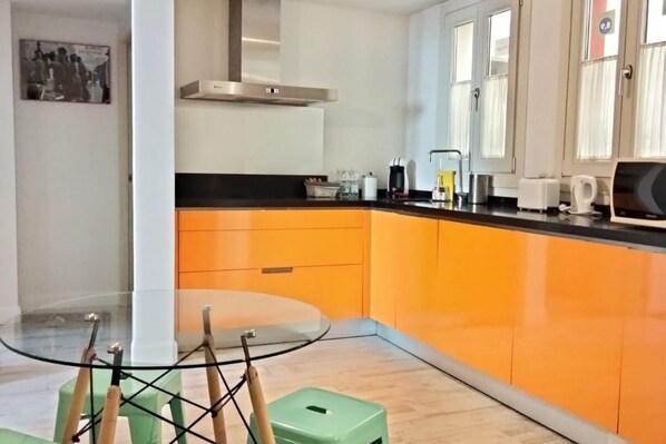 Private kitchen