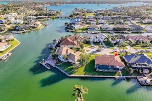 Great location close to Winterberry bridge
