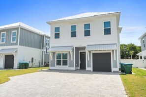 Exterior - 2 Homes - Perfect for Families