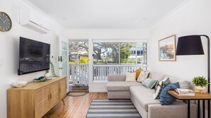 Lounge - upstairs