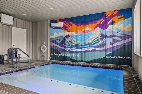 8'X14' pool with a 4'X14' shallow end with 10'' of water for kids