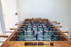Sturdy, premium "Harvard" Foosball table for hours of fun