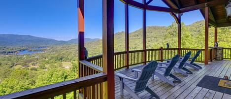 Hiawassee Vacation Rental | 3BR | 2.5BA | 2,500 Sq Ft | 3 Steps to Enter