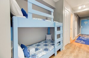 Atlantic Towers 309-print-020-028-Hall Bunks-4200x2760-300dpi