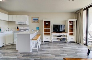 Atlantic Towers 204-large-007-014-Main Living Area-1500x986-72dpi
