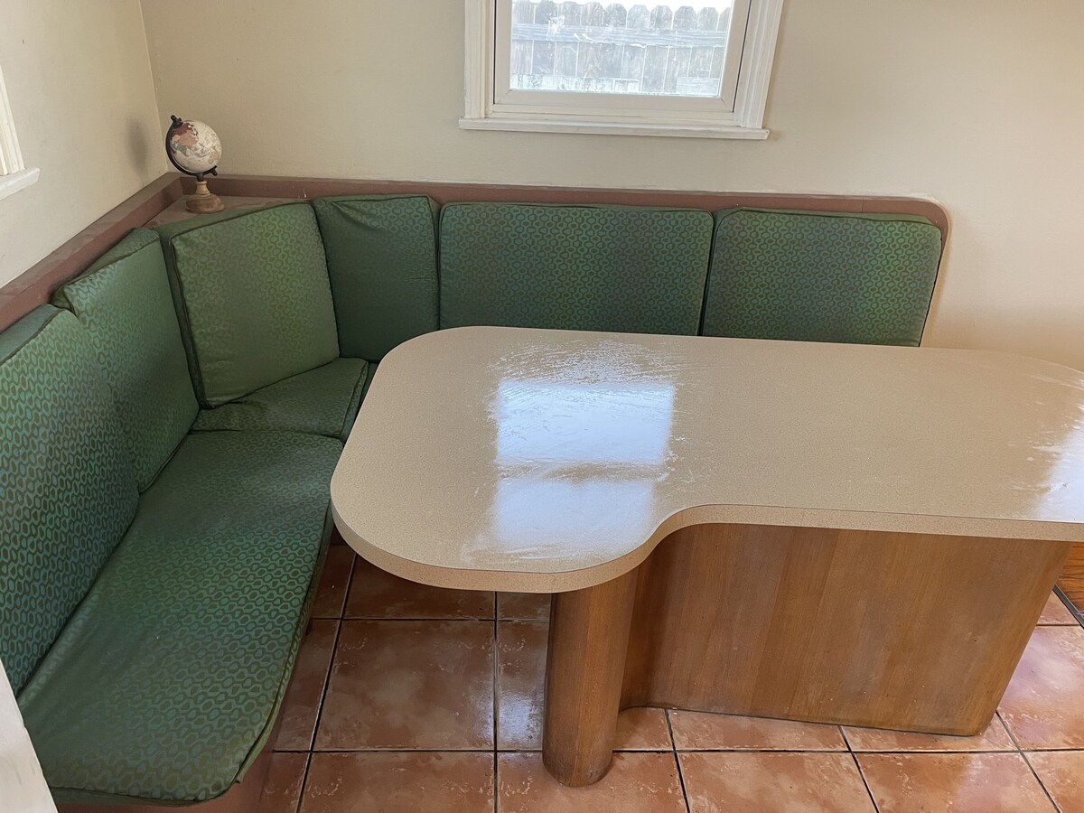 Sofi Stadium, 3 mi to beach, Full House sleeps 9