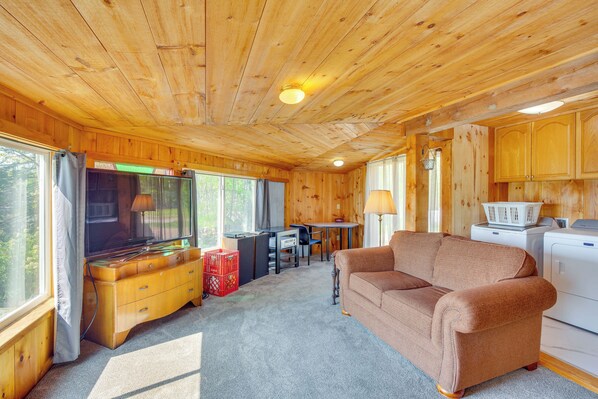 Searsport Vacation Rental | 2BR | 1BA | 950 Sq Ft | 2 Exterior Steps Required