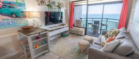 Beautifully Decorated, Direct Oceanfront