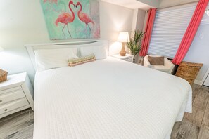 Direct Oceanfront Views, Beautifully Decorated Living Area