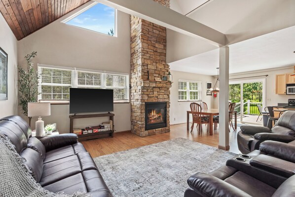 Cozy Living Room and Open Concept Main Floor