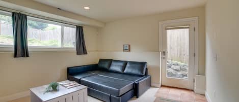 Seattle Vacation Rental | 2BR | 1BA | 2 Steps Required | 1,700 Sq Ft