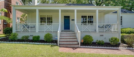 Durham Vacation Rental | 2BR | 2BA | 1,379 Sq Ft | Stairs Required