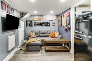 Living Room | Full Sleeper Sofa