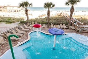 Splash pad area. Great for kids to play and adults to relax. 