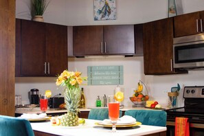 EATING AREA