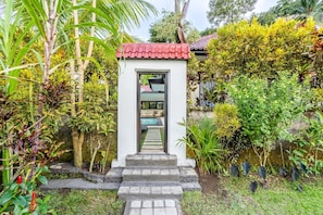 Exterior,Garden