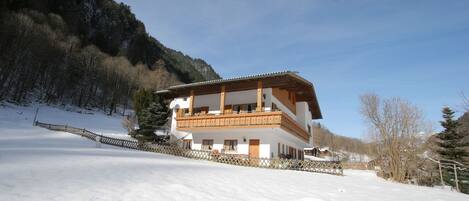 Extérieur maison de vacances [hiver]