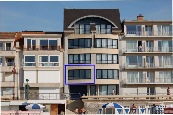 Außenseite Ferienhaus [Sommer]