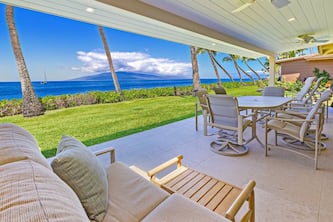 Stunning Oceanfront Elegance 4 Bedroom 4.5 bath, tropical oasis, AC, pool.
