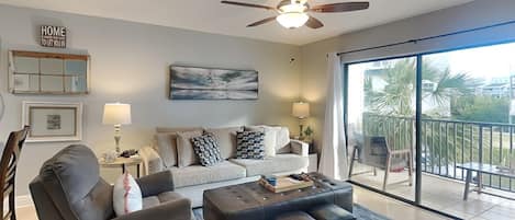 Bayview Villas 121 | Living Room