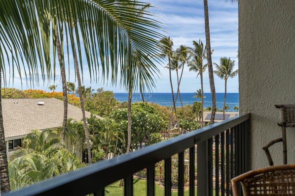 Welcome To Kihei Akahi C-410 - Ocean Views!