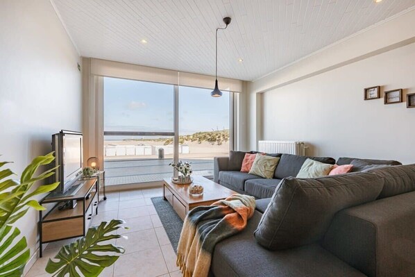 Seaview living room